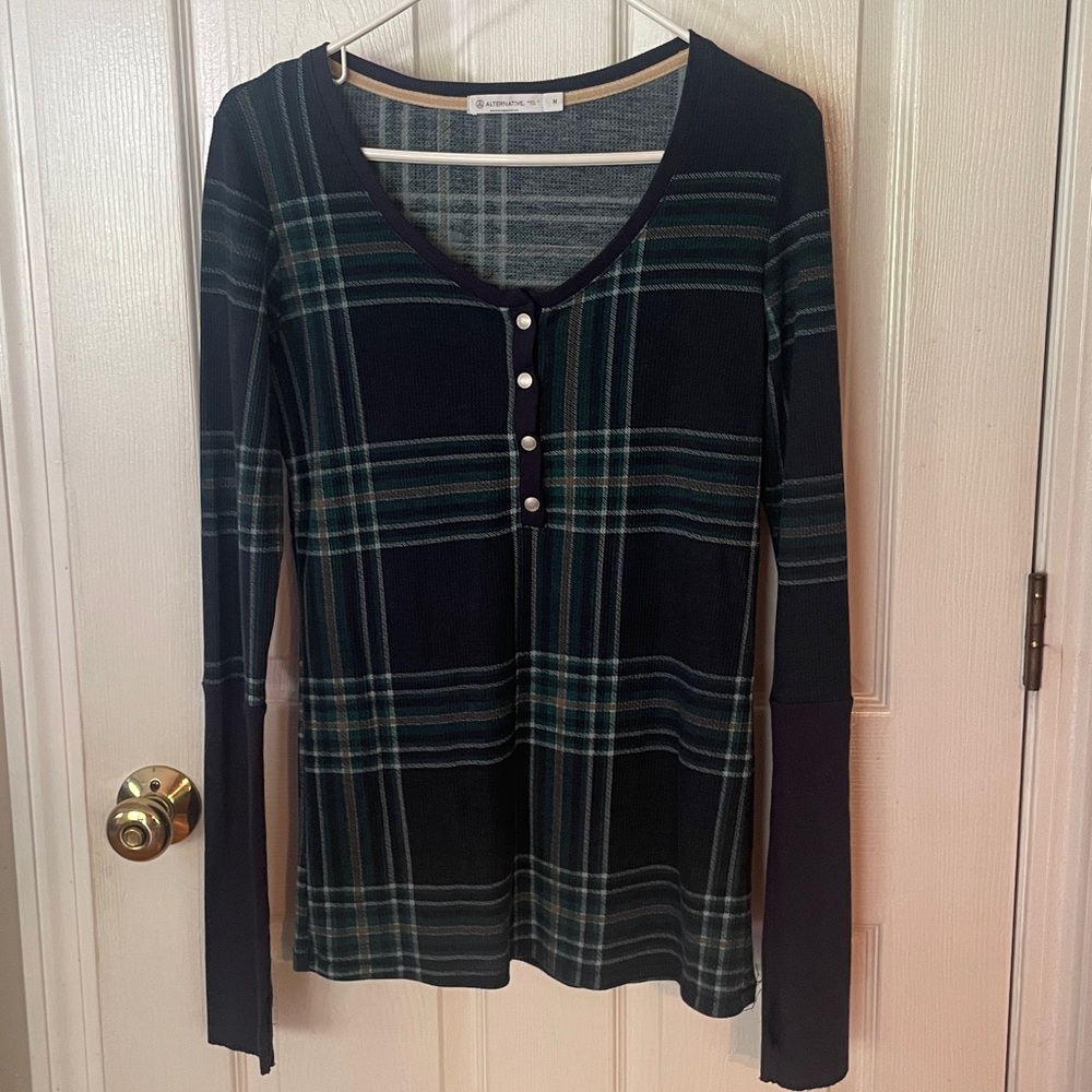 Alternative Apparel casual wear top excellent preowned condition